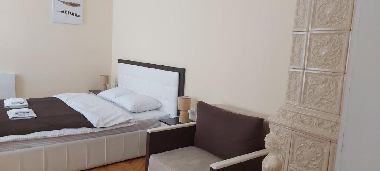 White Rooms On City Center Lviv Luaran gambar
