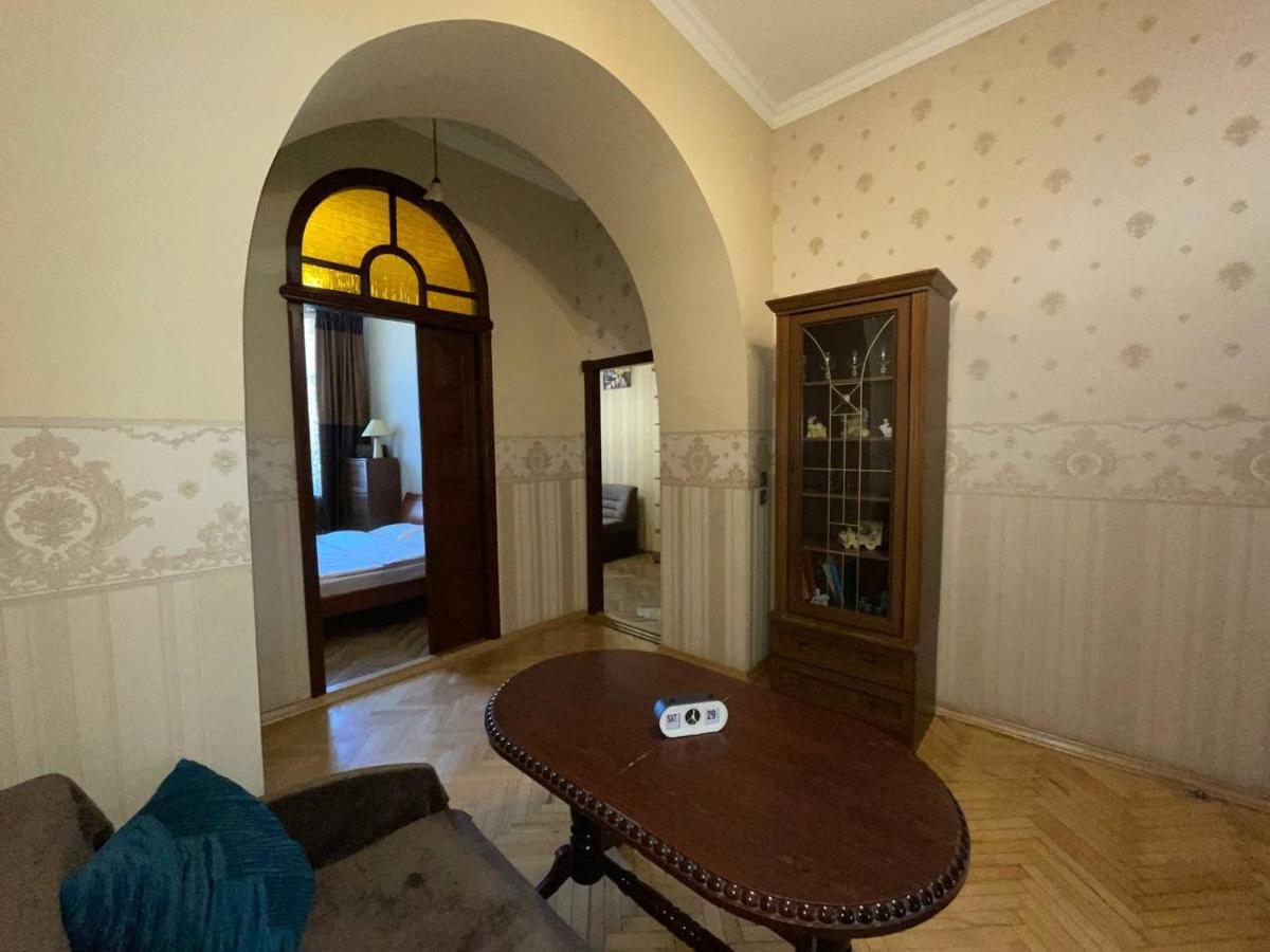White Rooms On City Center Lviv Luaran gambar